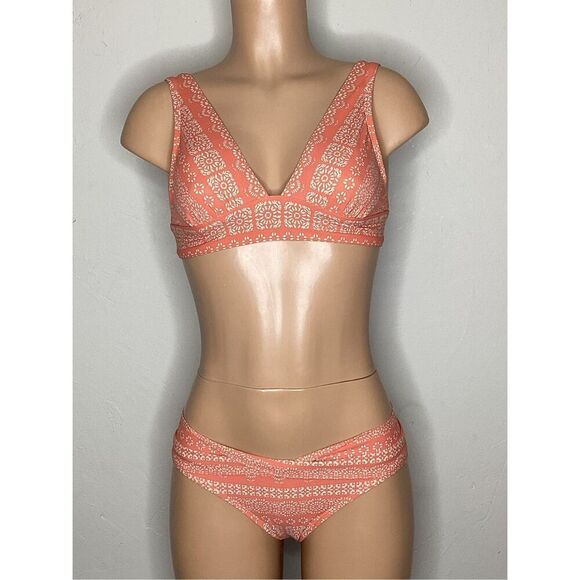 New. Robin Piccone v-neck bikini. Small. Retails $179 - Picture 2 of 8